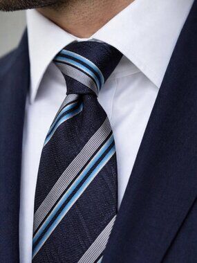 ETRO Milano Tie Blue and Gray Diagonal Stripes Design 100% Silk Made In Italy